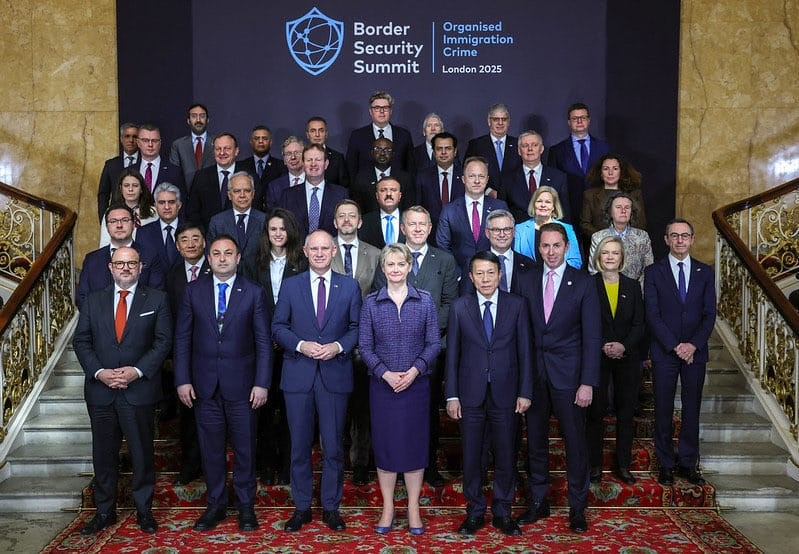 Foto no robežas drošības samita Londonā