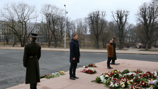Iekšlietu ministrs un iekšlietu ministra padomnieks