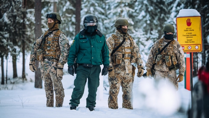 Robežsargs un Zemessargi uz Latvijas-Baltkrievijas robežas