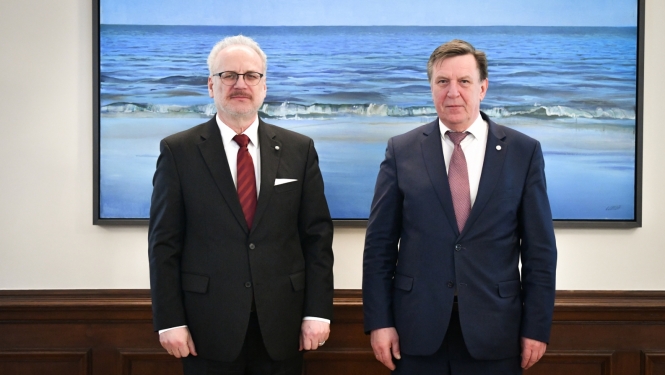 Valsts prezidents Egils Levits un iekšlietu ministrs Māris Kučinskis