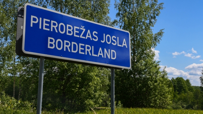 pierobežas joslas zīme