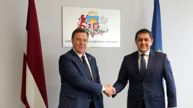Iekšlietu ministrs un Uzbekistānas vēstnieks Latvijā