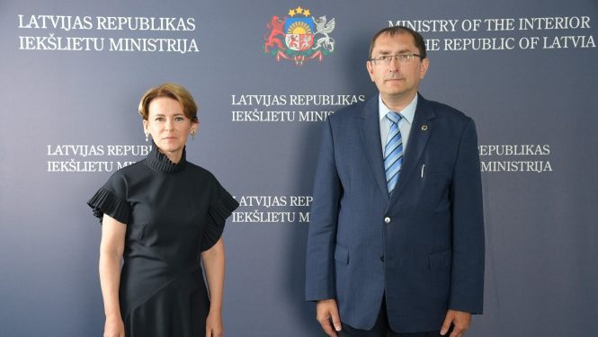 ministri tiekas