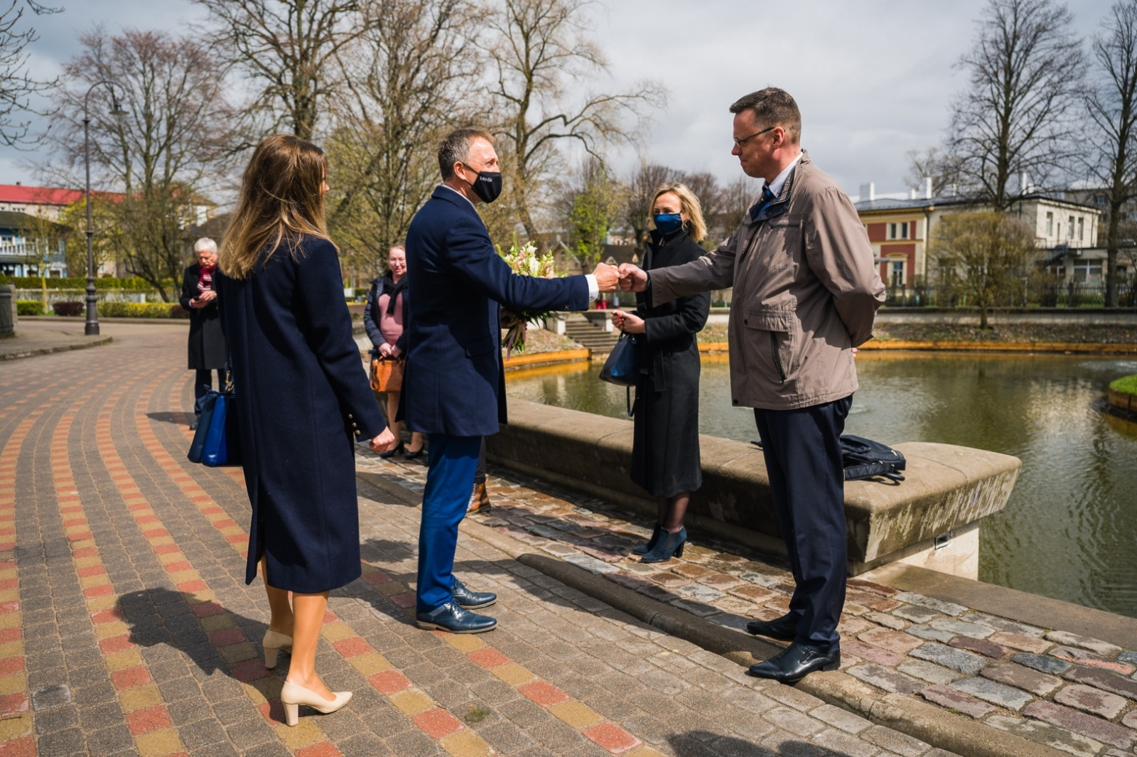 M.Valtera ielas atklāšanas pasākuma dalībnieki