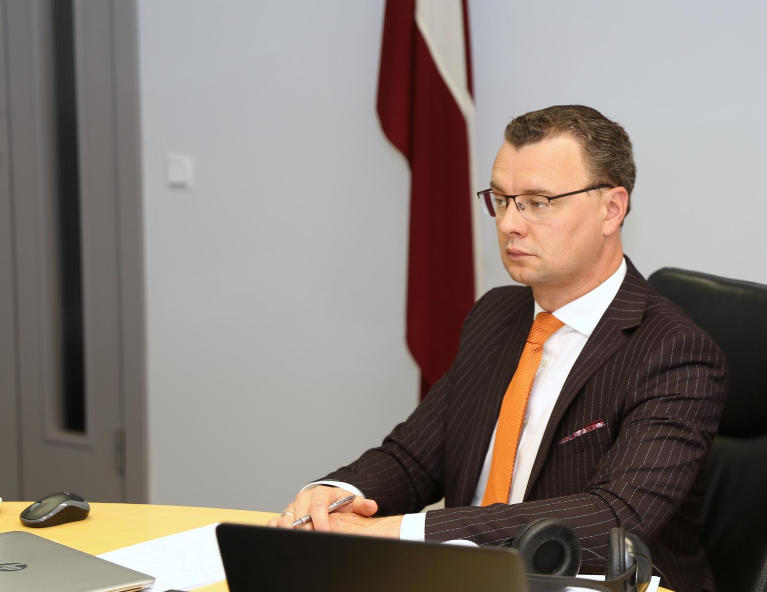 D.Trofimovs