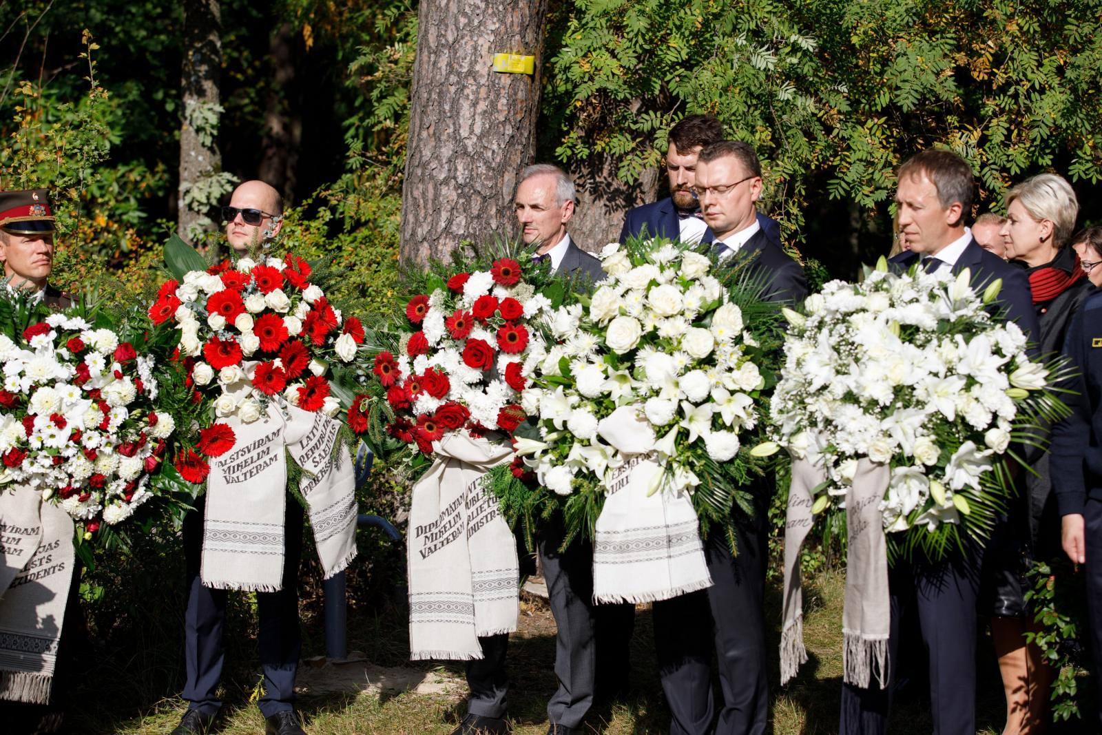 Latvijas pirmā iekšlietu ministra un Ievērojamā Latvijas valsts un sabiedriskā darbinieka Miķeļa Valtera mirstīgo atlieku pārapbedīšana Latvijā