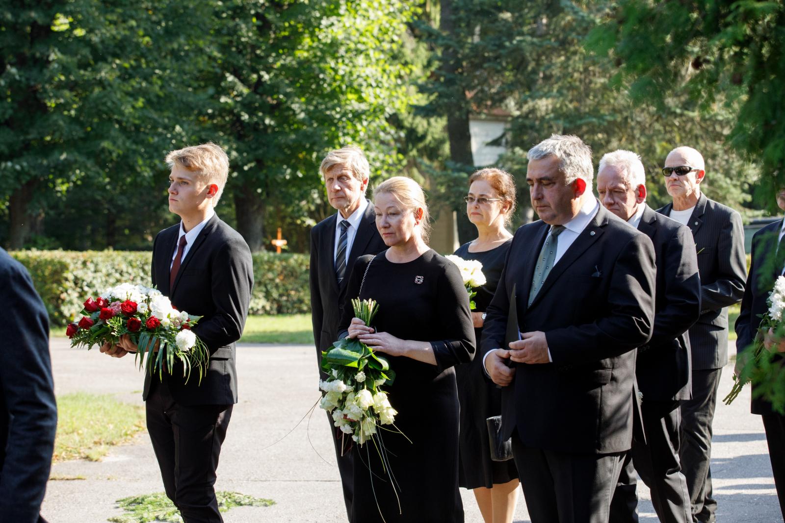 Latvijas pirmā iekšlietu ministra un Ievērojamā Latvijas valsts un sabiedriskā darbinieka Miķeļa Valtera mirstīgo atlieku pārapbedīšana Latvijā
