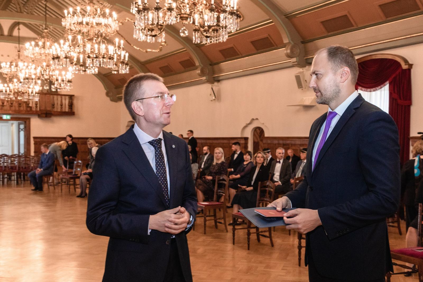 Pasākums  Rīgas pilī par godu ievērojamā Latvijas valsts un sabiedriskā darbinieka Miķeļa Valtera pārapbedīšanai Latvijā
