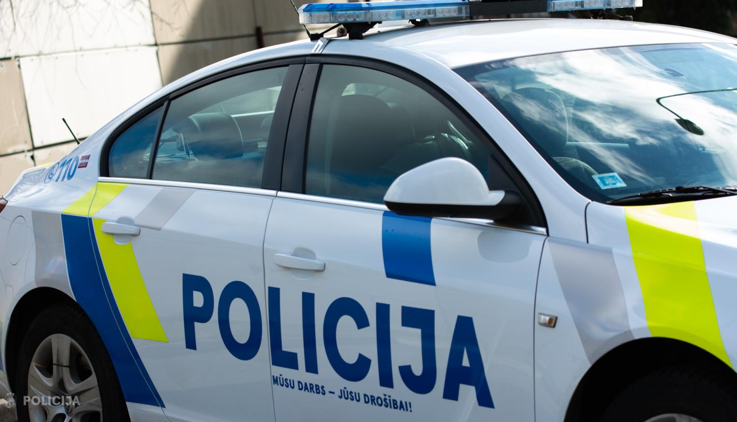 Valsts policijas mašīna