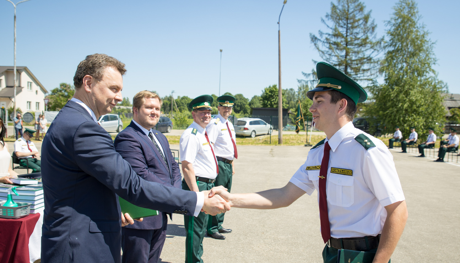 Valsts sekretārs un parlamentārais sekretārs VRK