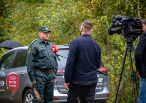 televīzija intervē robežsargu