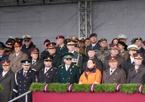 Iekšlietu ministrijas vadība un iekšlietu dienesti piedalās Latvijas Proklamēšanas gadadienai velt