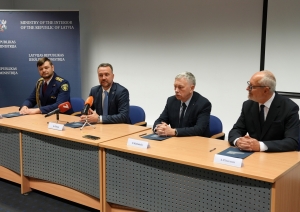 Paraksta līgumu par Iekšējās drošības akadēmijas izveidi