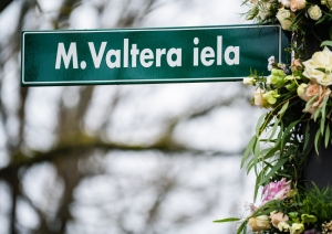 Miķeļa Valtera ielas plāksnīte