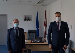 Slovēnijas iekšlietu ministrs un Latvijas iekšlietu ministrs