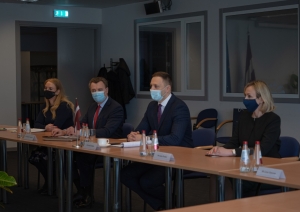 Iekšlietu ministrijas pārstāvji sanāksmē