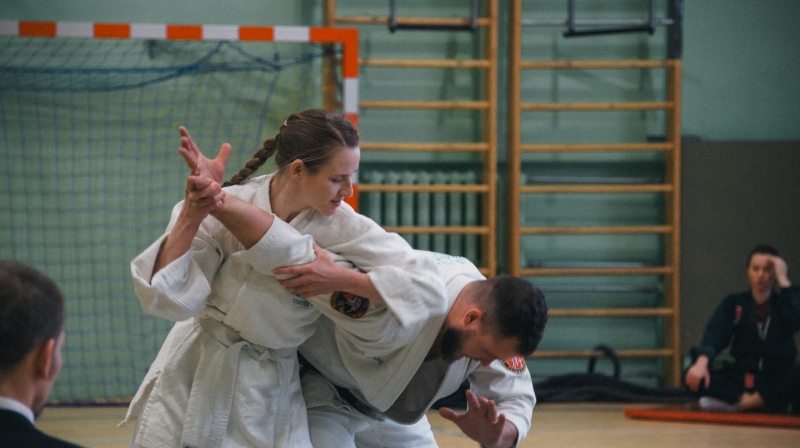 tuvcīņas paņēmiens