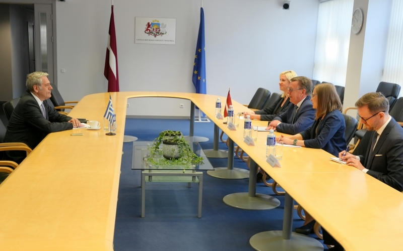 Grieķijas vēstnieks Latvijā vizītē pie iekšlietu ministra
