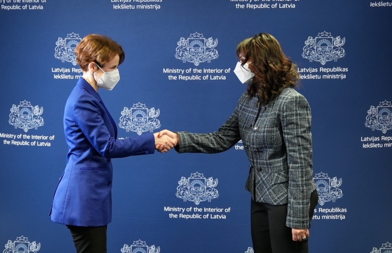 Iekšlietu ministre Marija Golubeva un Apvienoto Arābu Emirātu vēstniece Latvijā