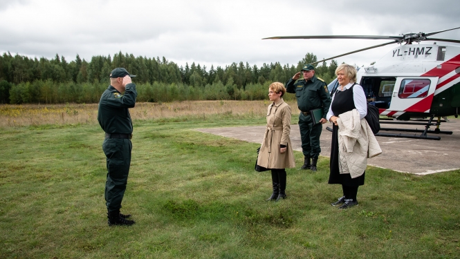 ministre apmeklē robežu