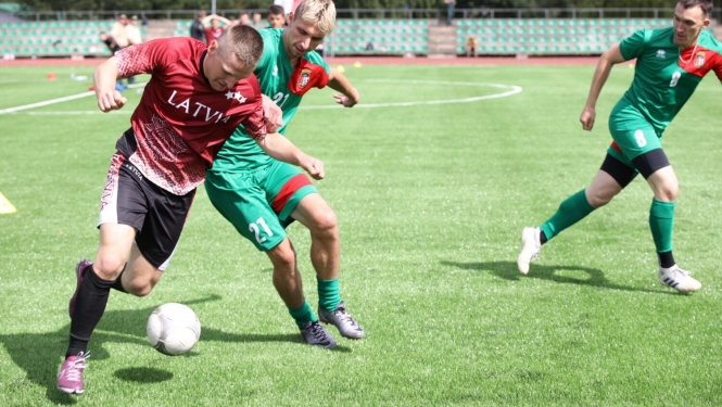 Sacensības futbolā