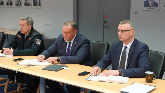 Iekšlietu ministrs Rihards Kozlovskis tiekas ar Latvijas brīvprātīgo ugunsdzēsēju savienības pārstāvjiem