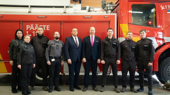 Igaunijas iekšlietu ministrs Igors Taro tikās ar savu Latvijas kolēģi Rihardu Kozlovski, lai pārrunātu sadarbību cīņā pret pārrobežu noziedzību, jo īpaši narkotiku kontrabandu. 