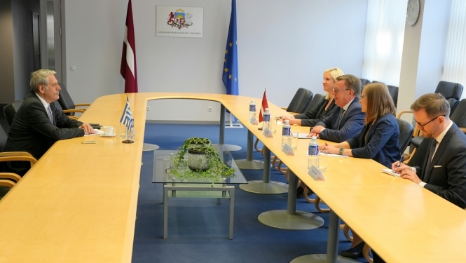 Grieķijas vēstnieks Latvijā vizītē pie iekšlietu ministra