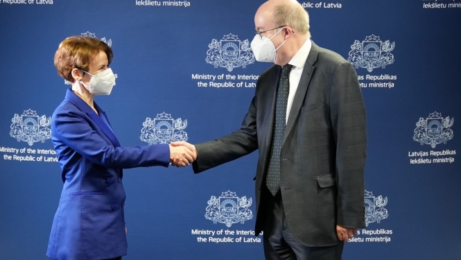 iekšlietu ministre Marija Golubeva tikās ar Apvienotās Karalistes ārkārtējo un pilnvaroto vēstnieku Latvijas Republikā V.E. Polu Bramelu