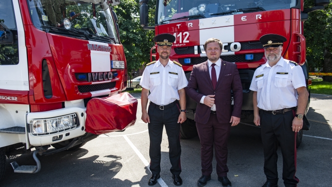 Parlamentārais sekretārs