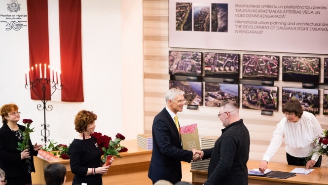 Valsts kanceleja, Ministru prezidents Krišjānis Kariņš piedalās Latvijas pilsonības pretendentu svinīgā solījuma došanas ceremonijā, 2019. gads.