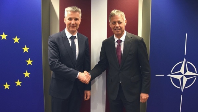 Artis Pabriks un Anri Koks