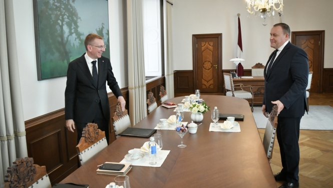 Iekšlietu ministrs pie Valsts prezidenta