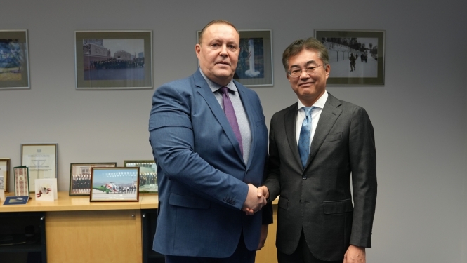 Ministrs un vēstnieks 