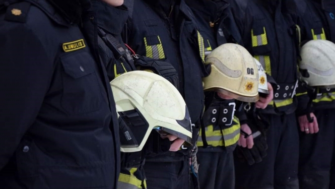 Ugunsdzeseju glābēju formastērpi