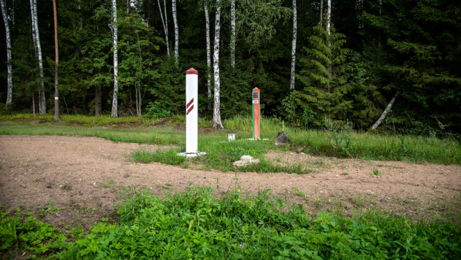 Turpinās darbs pie Latvijas-Baltkrievijas robežas izbūves 