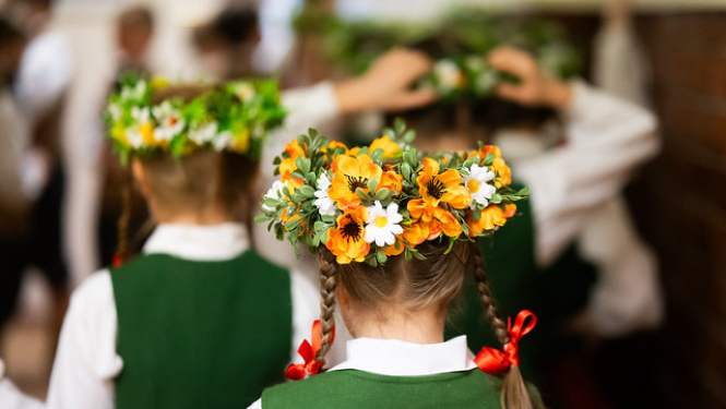 Tautumeiteas ar vainagiem