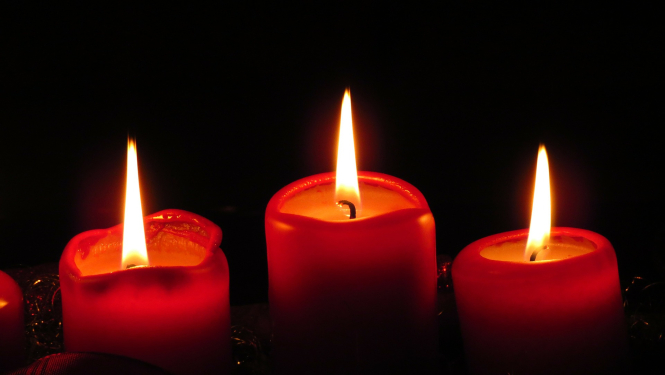 Adventes vainaga sveces