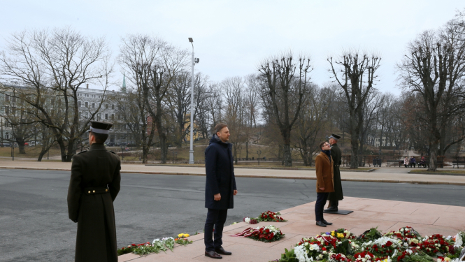 Iekšlietu ministrs un iekšlietu ministra padomnieks