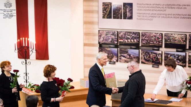 Valsts kanceleja, Ministru prezidents Krišjānis Kariņš piedalās Latvijas pilsonības pretendentu svinīgā solījuma došanas ceremonijā, 2019. gads.