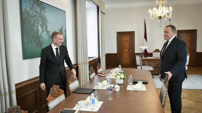 Iekšlietu ministrs pie Valsts prezidenta