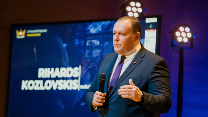 Iekšlietu ministrs konferencē 