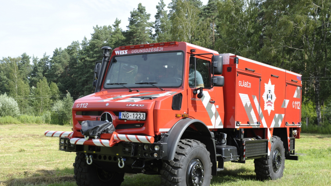 Ugunsdzēsības auto