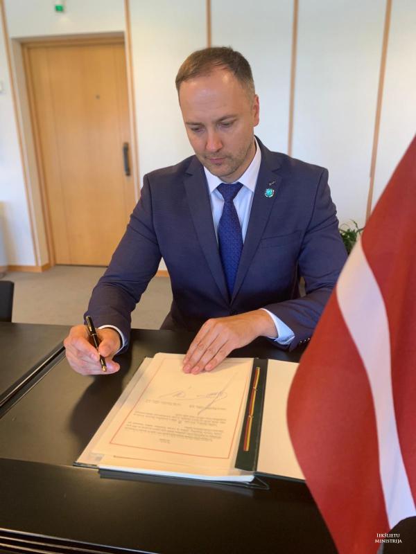 Latvijas-iekslietu-ministrs