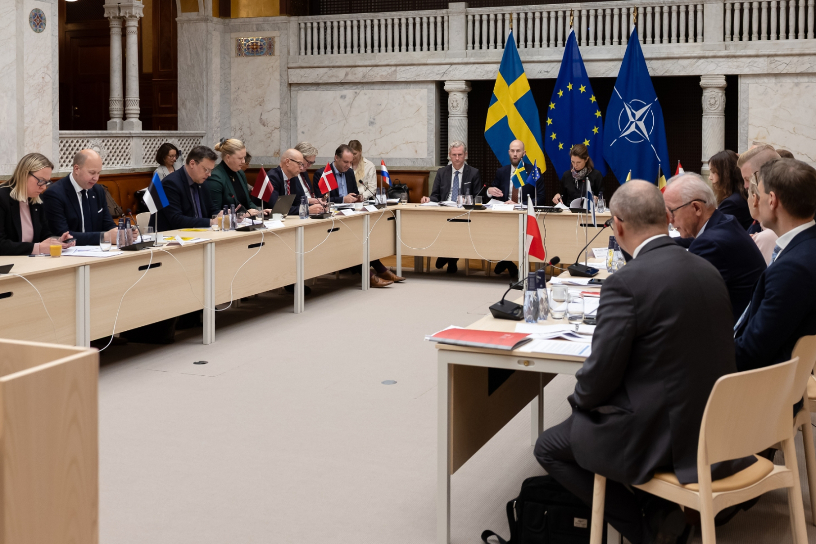 Eiropas civilās aizsardzības un sabiedrības noturības koalīcija diskutē par civilās un militārās jomas sadarbību