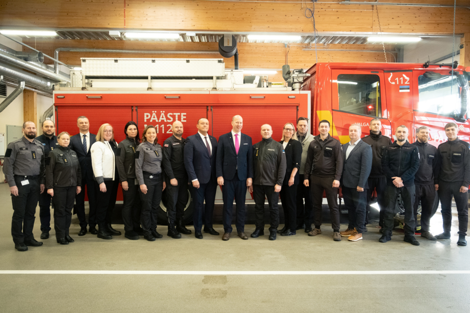 Igaunijas iekšlietu ministrs Igors Taro tiekas ar savu Latvijas kolēģi Rihardu Kozlovski, lai pārrunātu sadarbību cīņā pret pārrobežu noziedzību