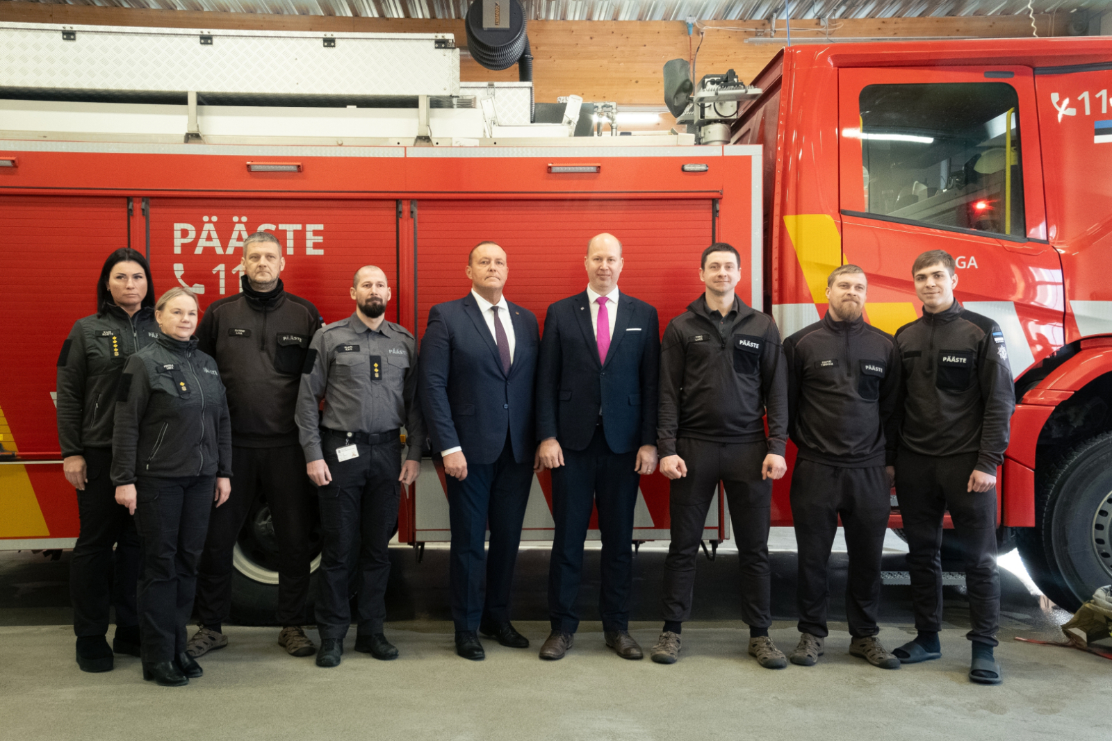 Igaunijas iekšlietu ministrs Igors Taro tiekas ar savu Latvijas kolēģi Rihardu Kozlovski, lai pārrunātu sadarbību cīņā pret pārrobežu noziedzību