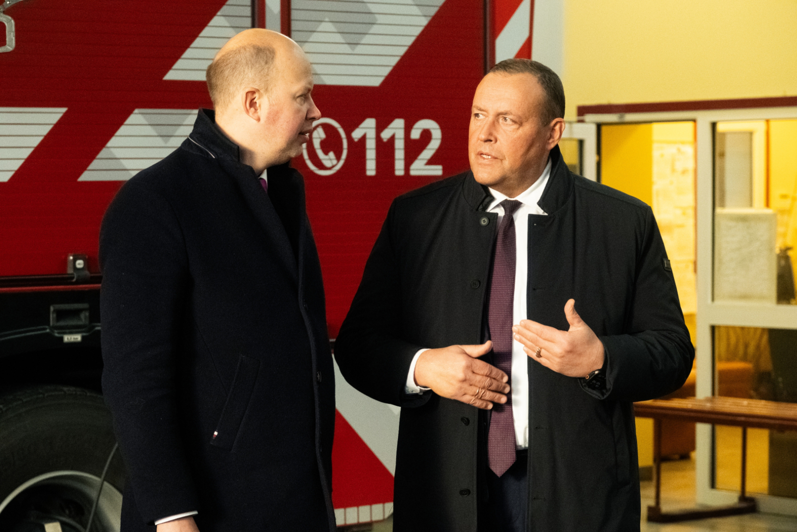 Igaunijas iekšlietu ministrs Igors Taro tiekas ar savu Latvijas kolēģi Rihardu Kozlovski, lai pārrunātu sadarbību cīņā pret pārrobežu noziedzību