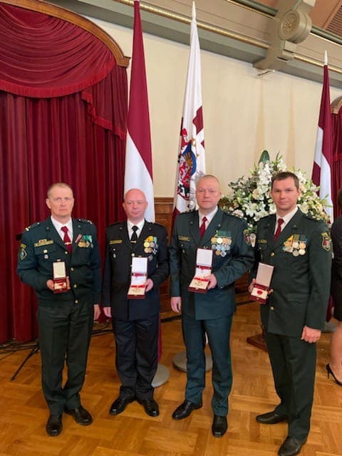 Apbalvojuma pasniegšana 