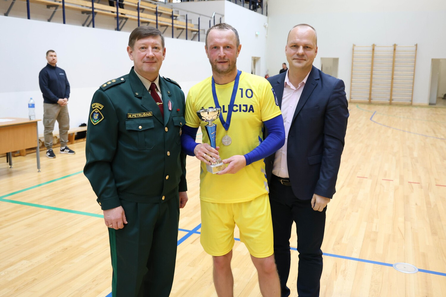 Iekšlietu ministrijas čempionāta sacensībās telpu futbolā uzvar  Valsts robežsardzes komanda